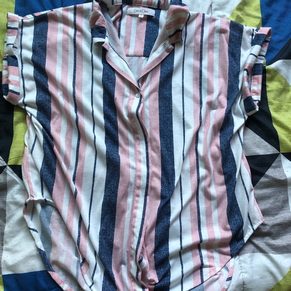 Medium short sleeve button down.